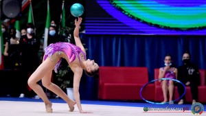 ginnastica ritmica iris   harnasko alina foto simone ferraro sfa 0585 copia